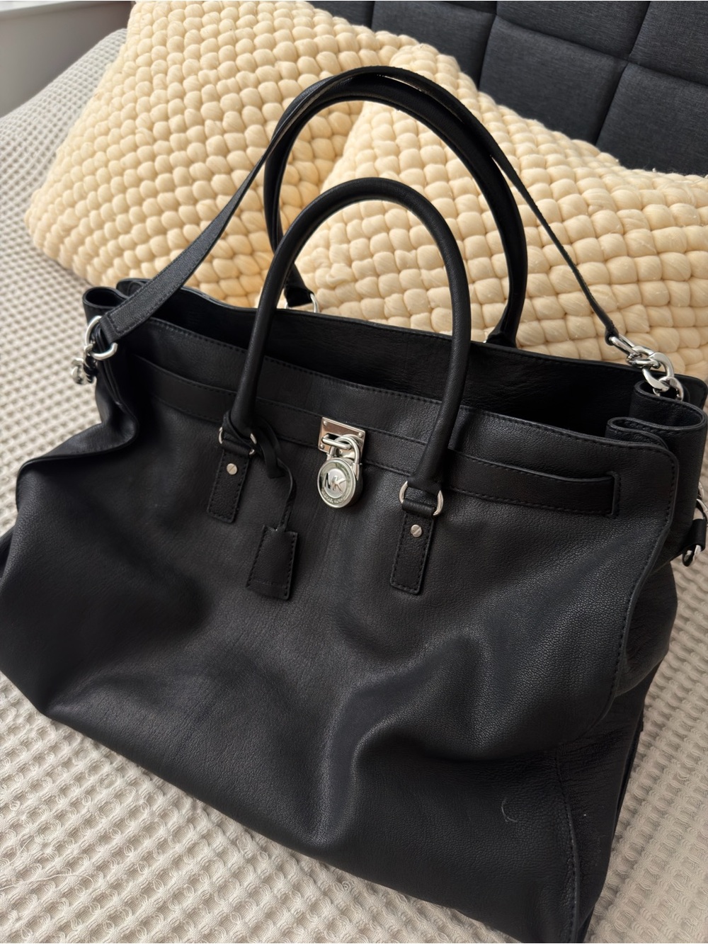 Michael Kors Hamilton Black Pebbled Leather X-Large with Silver Hardware